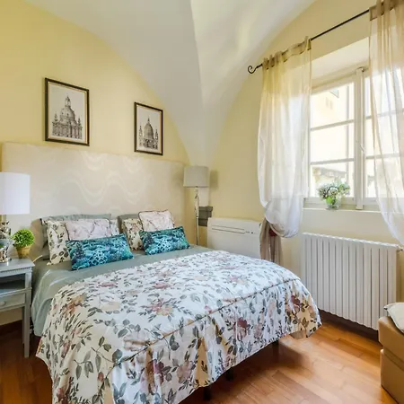 Apartman Comfortable Convenient With Garden Views Lucca