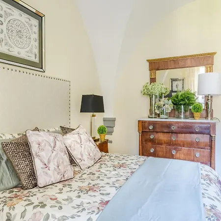 Comfortable Convenient With Garden Views * Lucca