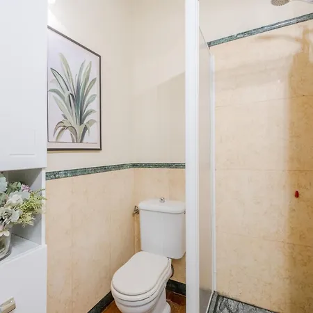 Apartman Comfortable Convenient With Garden Views Lucca